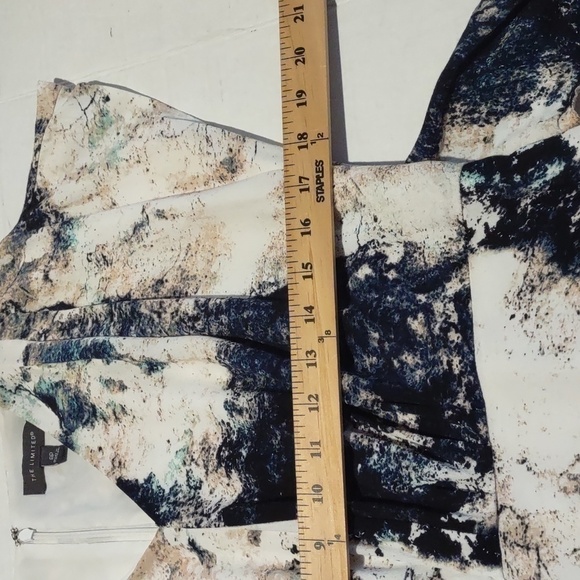 The Limited Abstract Design Tie waist short dress - Picture 5 of 10